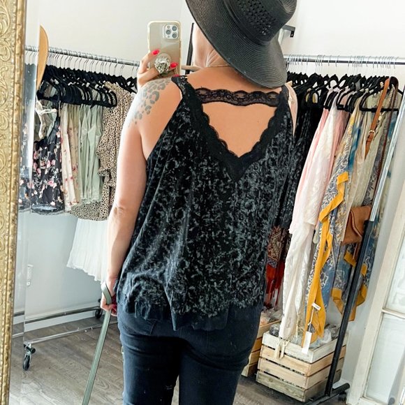 BLACK Flowy Vintage Wash Lace Tank Tops - Picture 4 of 6
